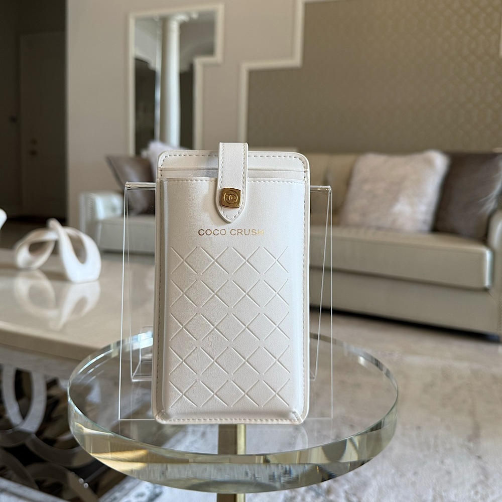 NWT CHANEL White Quilted Leather Phone Case